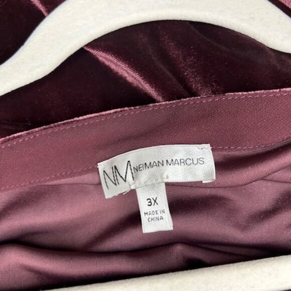 Neiman Marcus Velvet Top with Chiffon bottom layer Size 3X - Picture 7 of 7